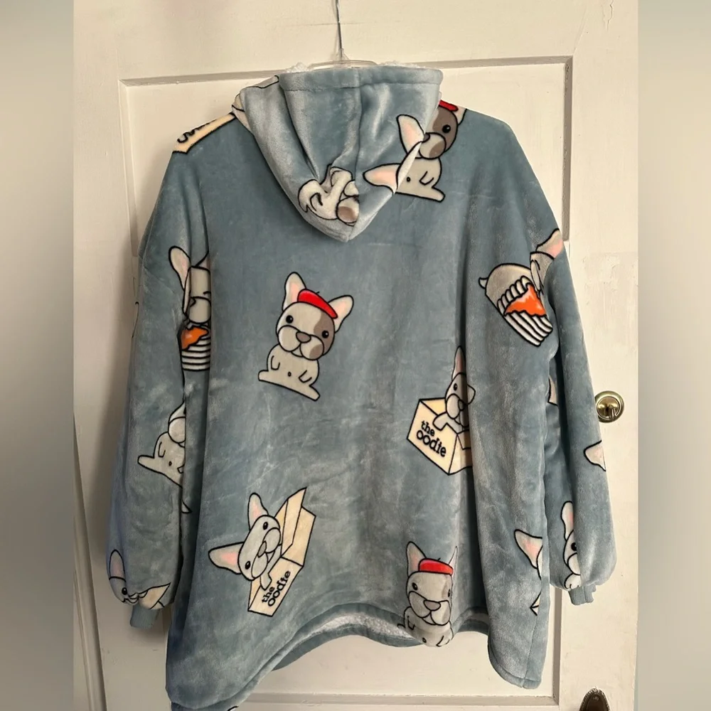 Cozy Blue Kids Hoodie Blanket with Cartoon French Bulldog Print